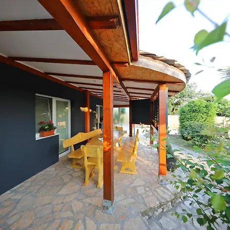 Vila Piljusic *