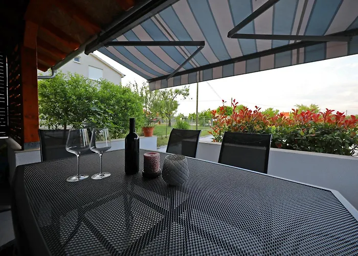 Piljusic Вилла Debeljak